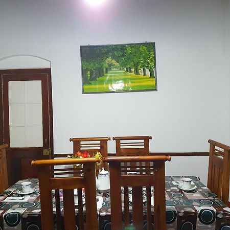 מלון נוארה אליה Ruchi House מראה חיצוני תמונה