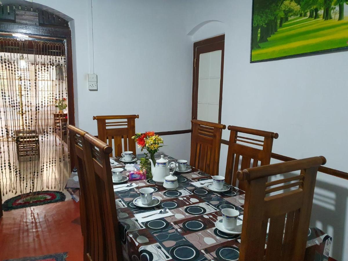 מלון נוארה אליה Ruchi House מראה חיצוני תמונה