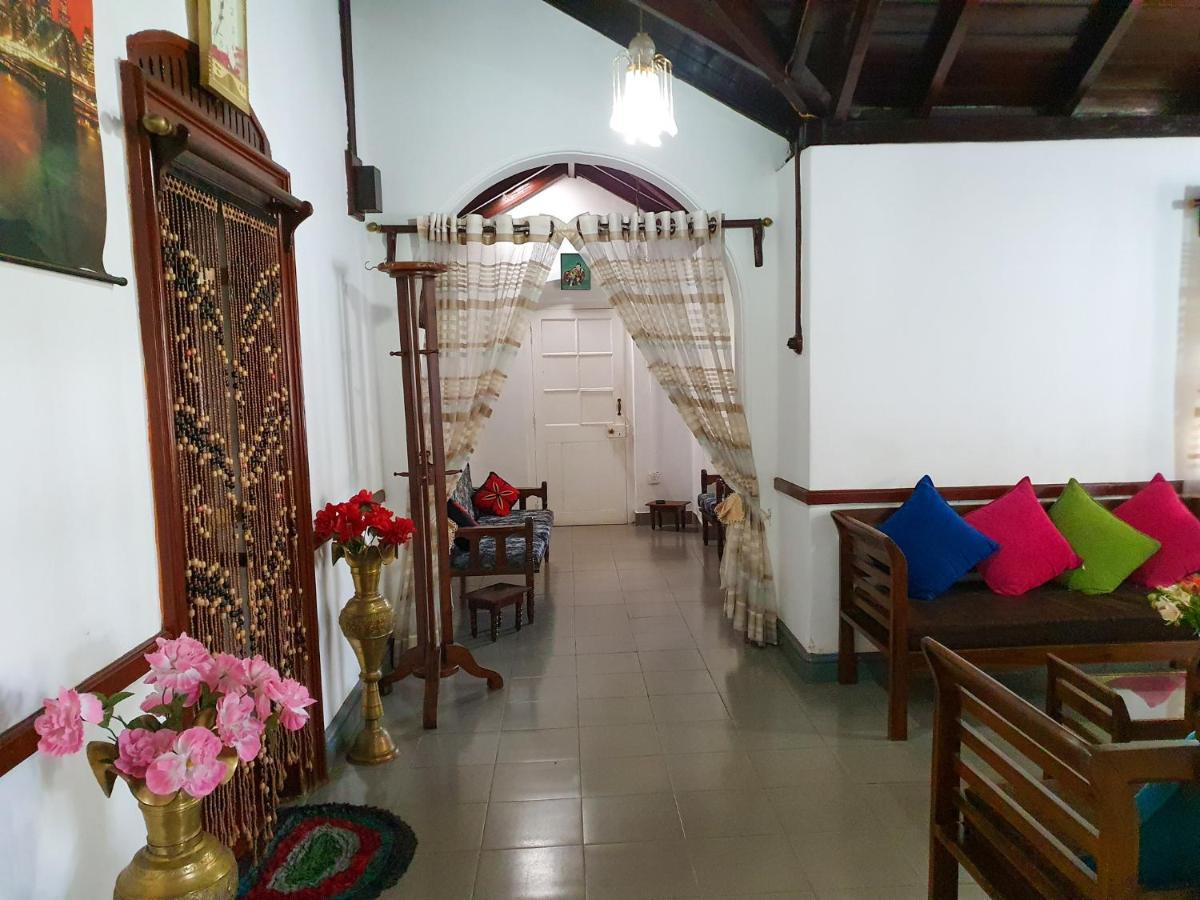 מלון נוארה אליה Ruchi House מראה חיצוני תמונה