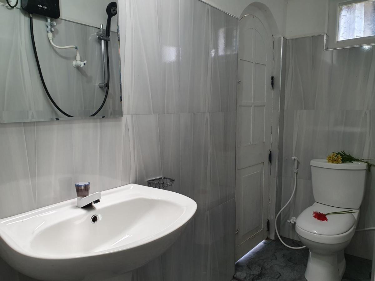 מלון נוארה אליה Ruchi House מראה חיצוני תמונה
