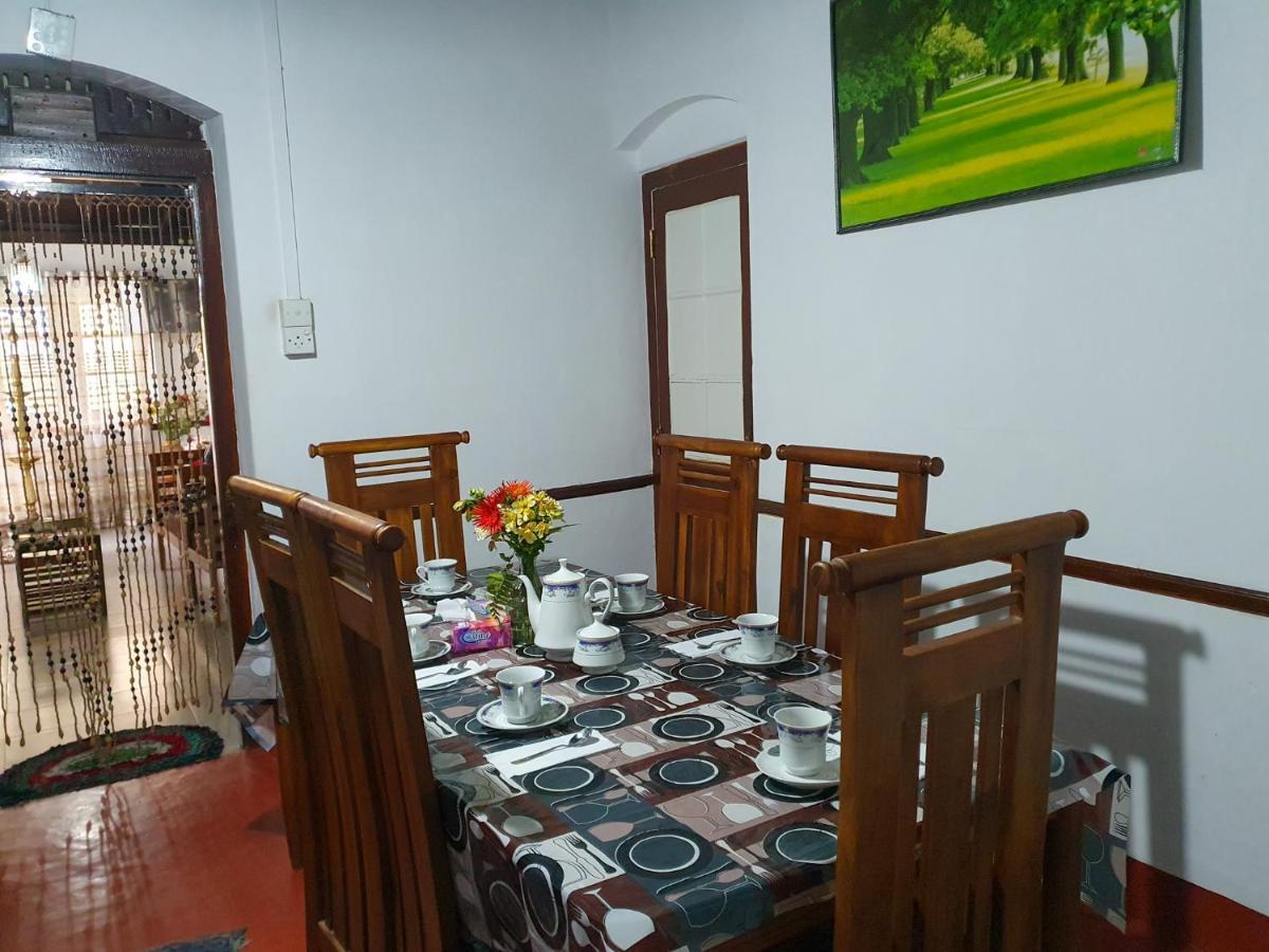 מלון נוארה אליה Ruchi House מראה חיצוני תמונה