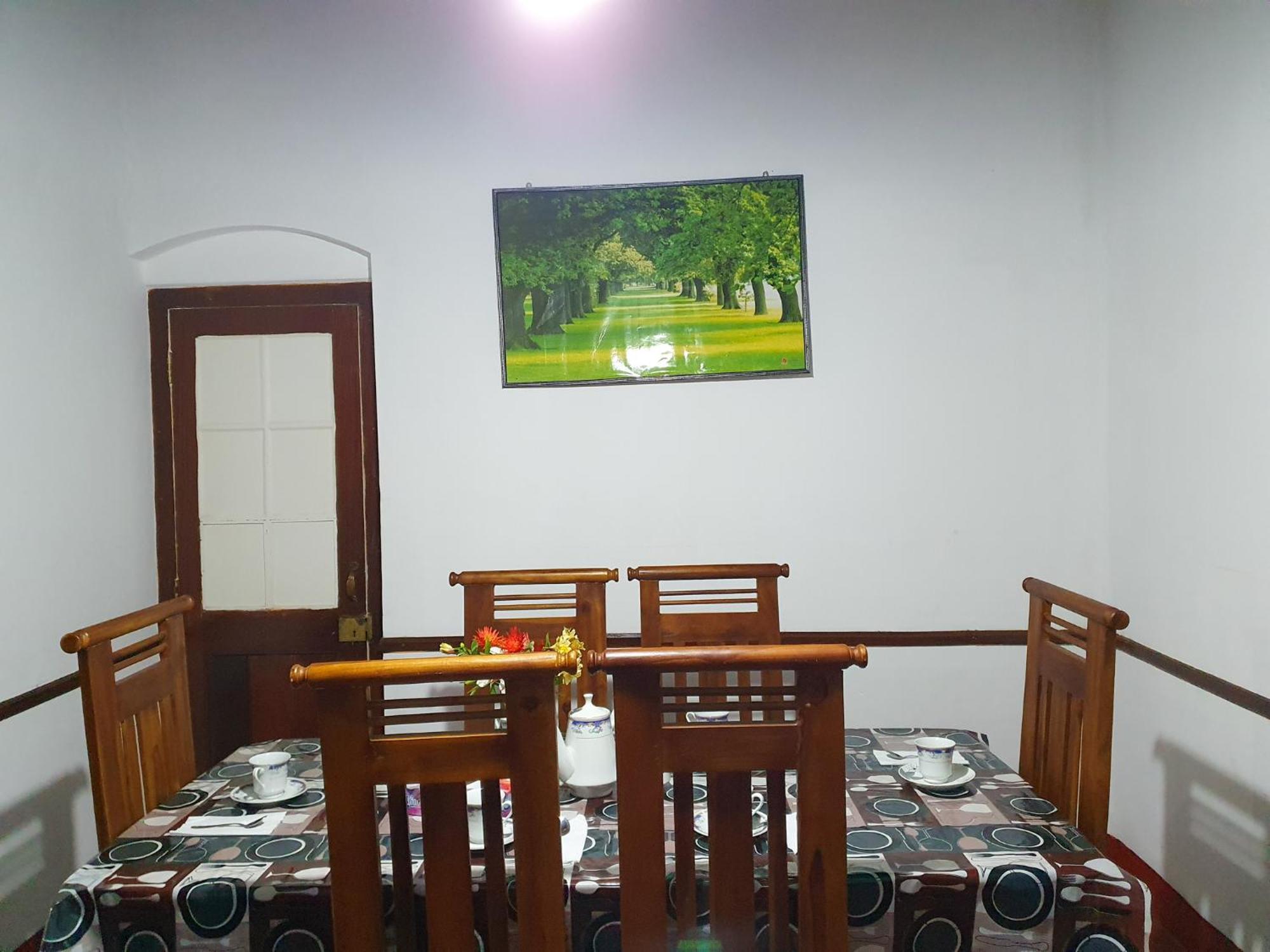 מלון נוארה אליה Ruchi House מראה חיצוני תמונה
