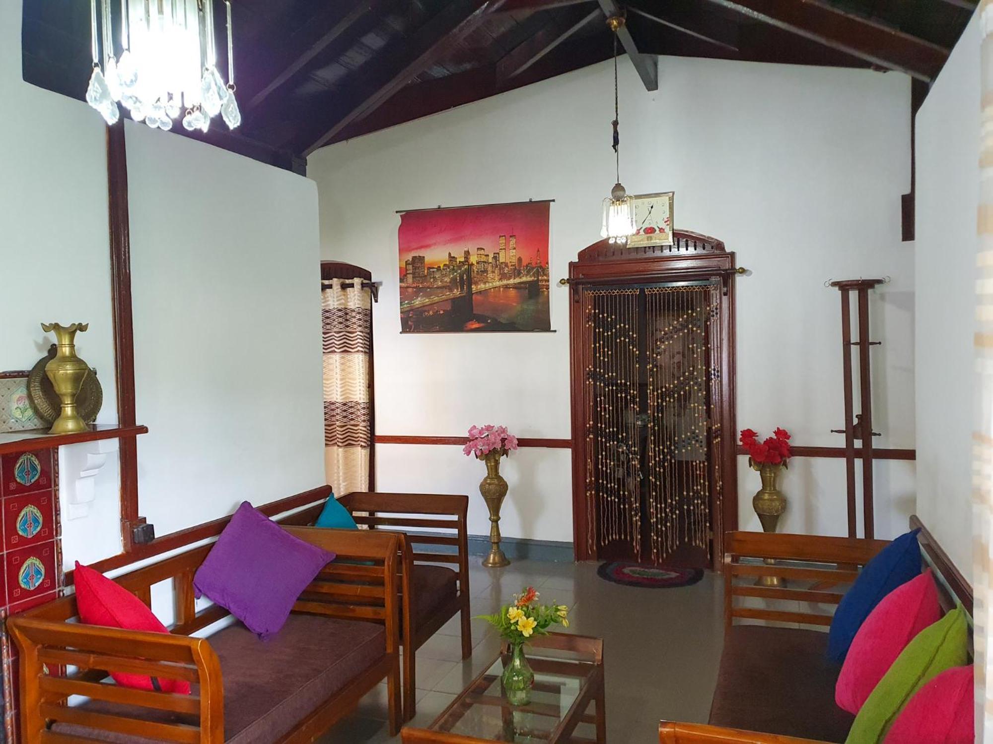 מלון נוארה אליה Ruchi House מראה חיצוני תמונה